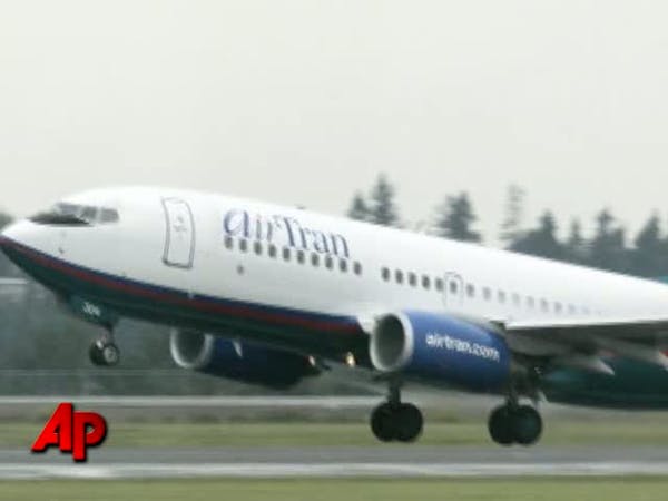 Southwest Airlines to buy AirTran