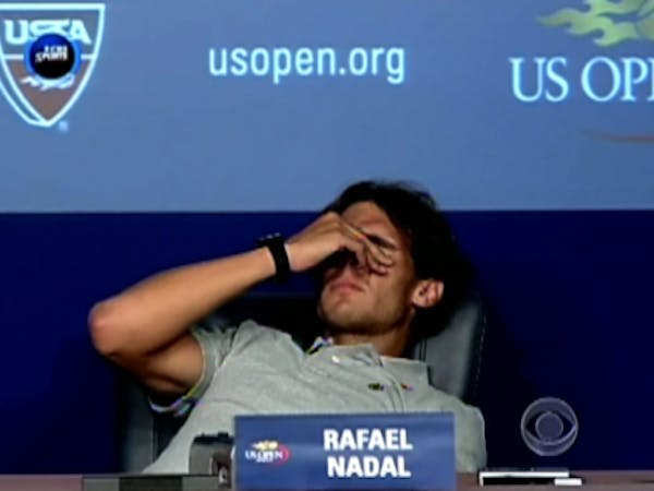 Rafael Nadal slides off chair