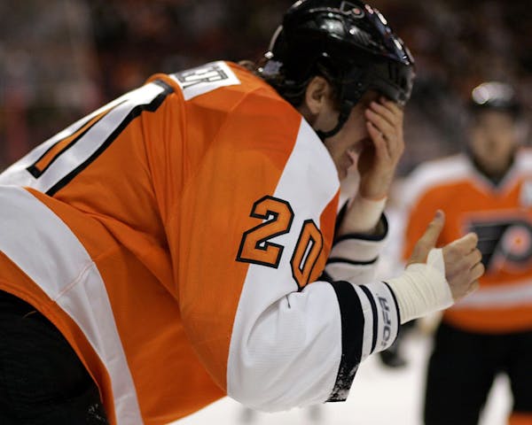 Philadelphia Flyers captain Chris Pronger will miss the remainder of the season.