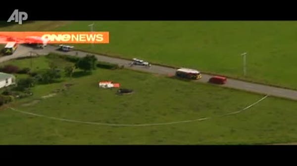 11 die as New Zealand hot air balloon burst into flames