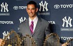 Yankees' Posada announces retirement