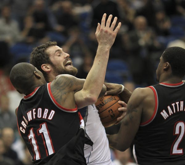 Blazers roll to seventh victory in a row