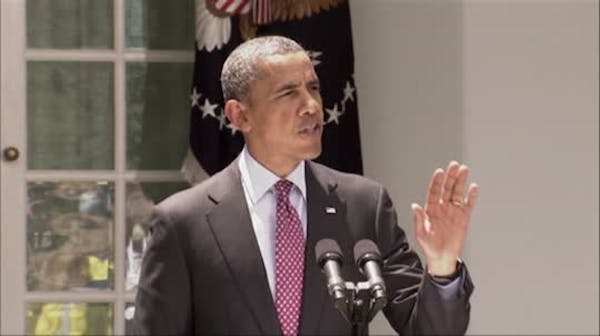 Man interrupts Obama statement on immigration