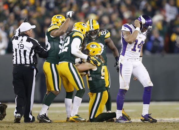 Packers stymie Vikings in NFC Wild Card