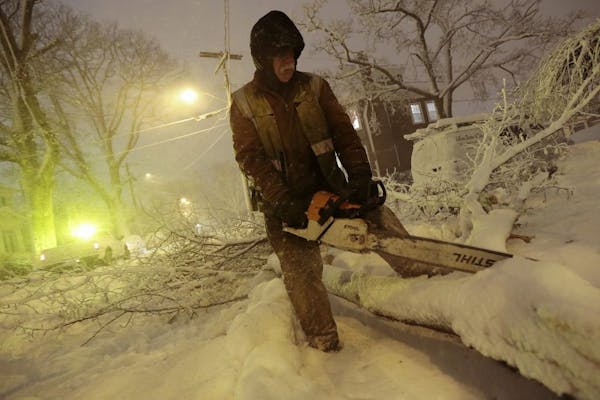 Massive blizzard aims for Northeast