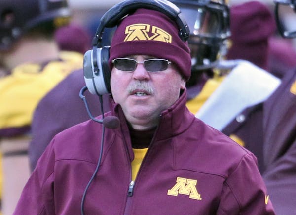 Gophers football coach Jerry Kill missed the second half against Michigan State because of a seizure.