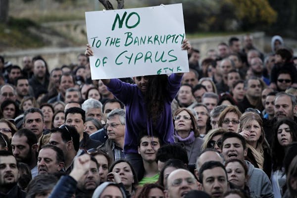 EU finance ministers approve Cyprus bailout deal