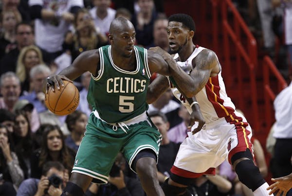 Celtics drop Lakers; 25,000 career points for KG