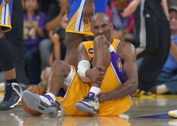 Kobe Bryant suffers devastating injury