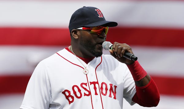 Red Sox honor Marathon victims with win at Fenway