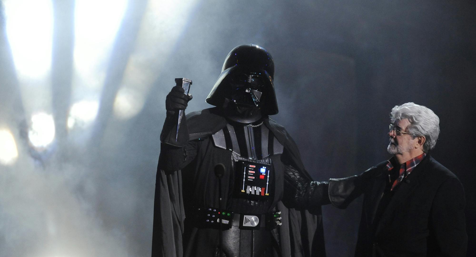 "Darth Vader" accepts the Ultimate Villain award from "Star ...