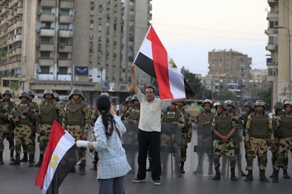 Egypt turmoil grows, deadline approaches