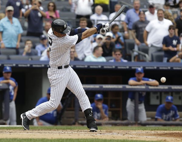 Derek Jeter returns to Yankees lineup