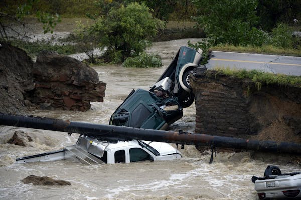 Flash floods, dramatic rescue in Colorado