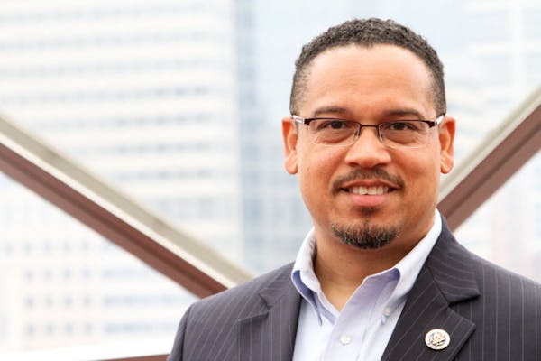 Ellison asks Orchestra board to accept Mitchell plan