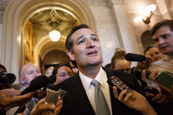 Cruz ends talkathon, Senate heads toward vote