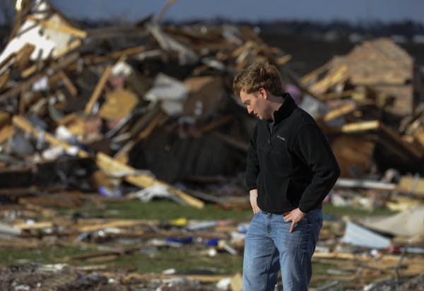 Deadly storms strike Midwest