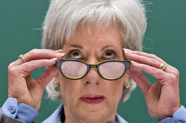Sebelius vows to fix flawed launch