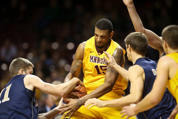 Gophers center Maurice Walker (15) will give his team needed size against Florida State.