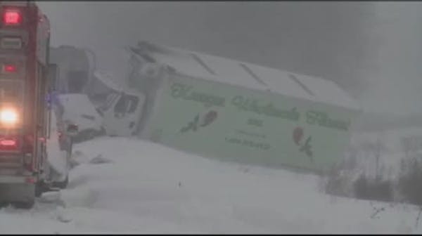 Snow blamed for 20-car Wisconsin pile-up