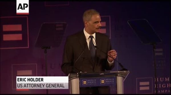Holder applies gay marriage ruling to Justice