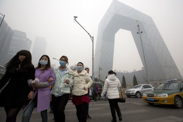 Smog covers Beijing for 7th straight day