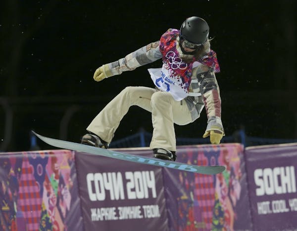 Farrington wins gold in snowboard halfpipe