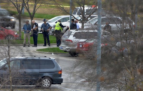 3 dead after suburban Kansas City shooting