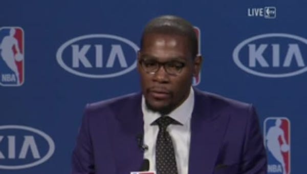 Emotional Durant accepts NBA MVP award