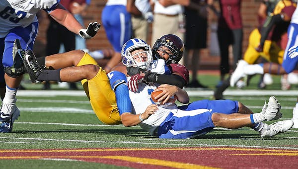 Linebacker Damien Wilson, sacking Middle Tennessee quarterback Austin Grammer, leads the Gophers with 1 ½ sacks.
