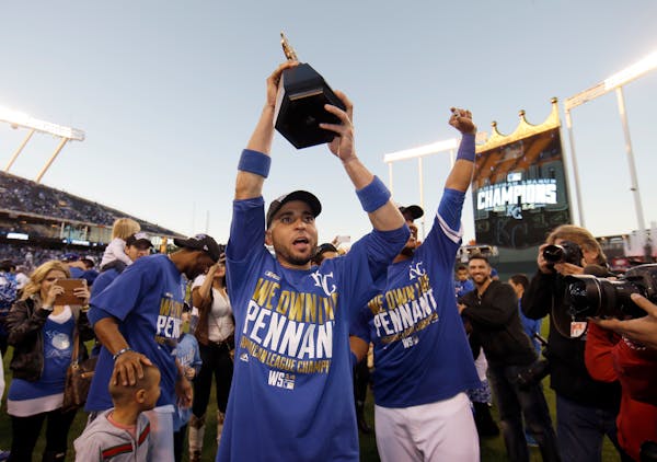 Royals sweep, advance to World Series