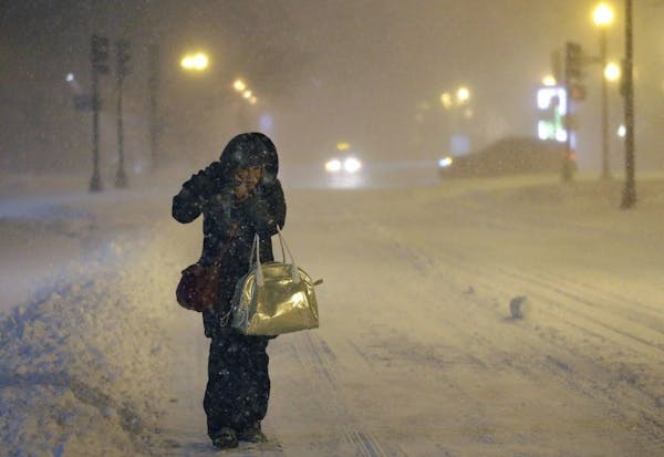 Northeast blizzard powerful but short of forecasts