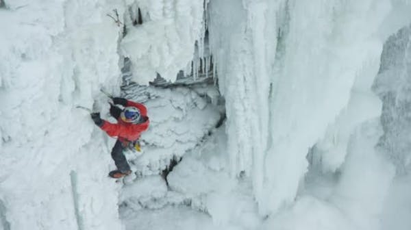Climber first to scale ice at Niagara Falls