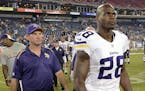 Rand: Do the Vikings really want Adrian Peterson back?