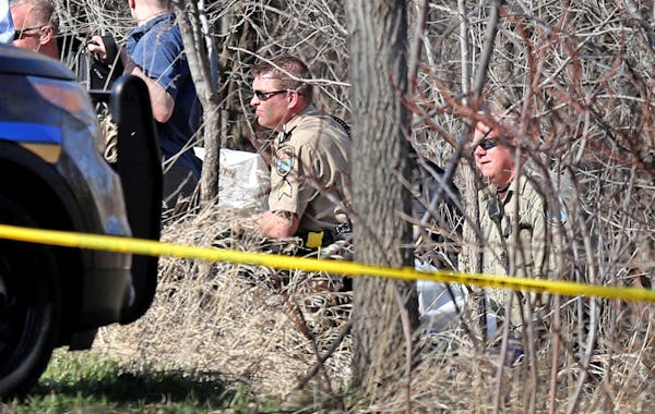 The Hennepin County Sheriff's department along with the Hennepin County Medical examiner brought up a body they that was found near the shore of the M
