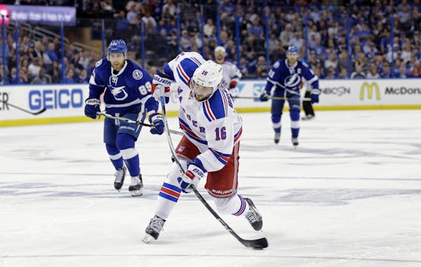 Rangers erupt in Game 6 to stay alive