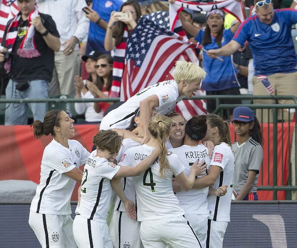 U.S. women top Colombia; China next