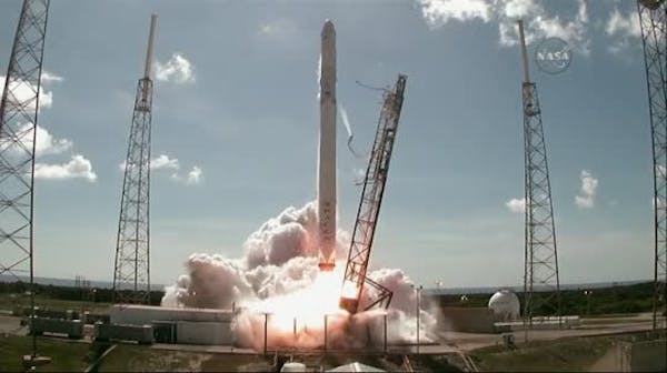 Florida SpaceX launch ends in failure