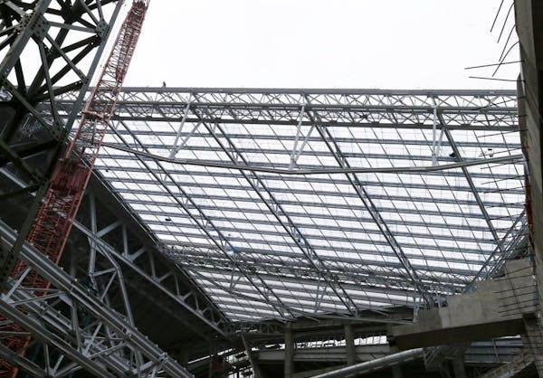 Vikings stadium gets innovative 'see-thru' roof