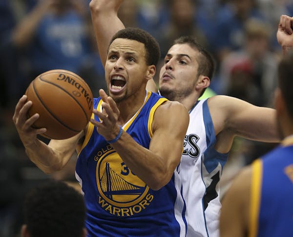 The Wolves' Nemanja Bjelica tried to defend Golden State Warriors guard Stephen Curry last week.