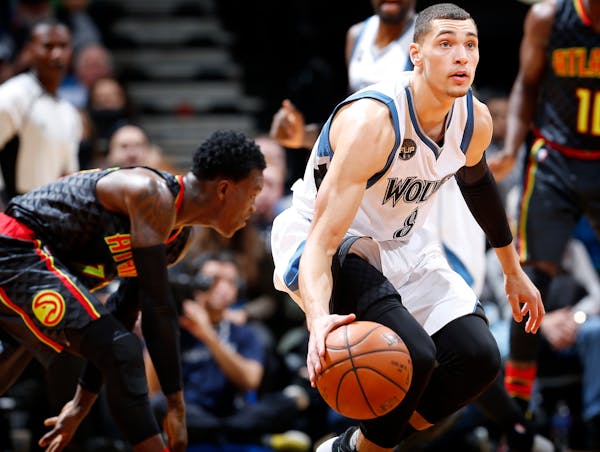 Zach LaVine (8) recovered a loose ball in the second quarter.