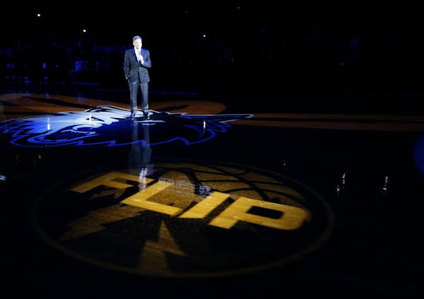 The Timberwolves held a pregame tribute to Flip Saunders, who died in October, before the start of their home opener at Target Center earlier this mon