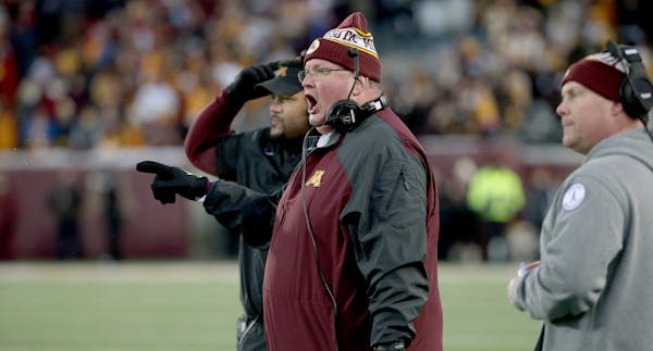 Coach Tracy Claeys showed his frustration in the third quarter at TCF Bank Stadium Saturday. Wisconsin more than doubled the Gophers in time of posses