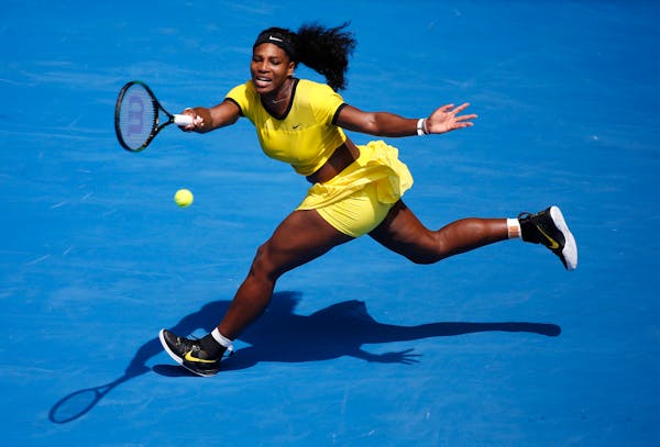 Australian Open: Serena defeats Sharapova