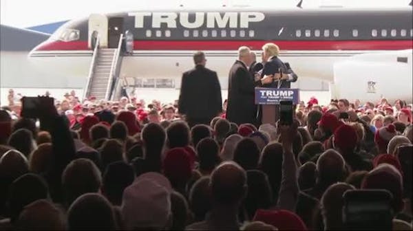 Secret Service agents surround Trump at rally