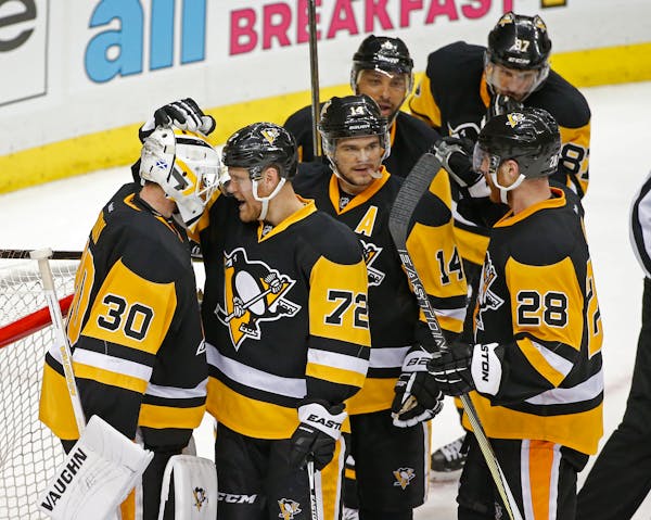 Penguins hold off Capitals, win Game 3