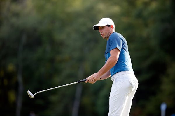 McIlroy charges into contention at Deutsche Bank
