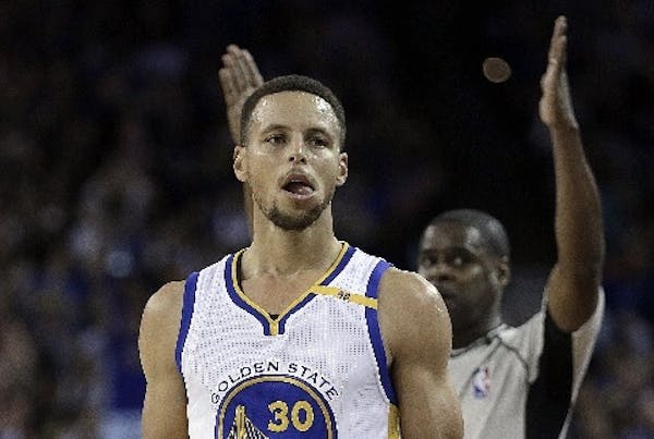 Steph Curry's 13 threes sets NBA record