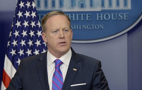 White House: Flynn resignation was a trust issue
