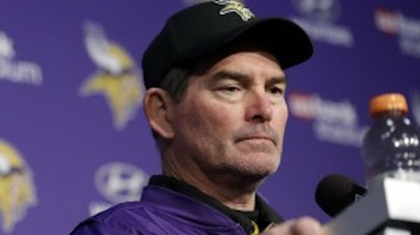 Vikings coach Mike Zimmer scheduled for two more eye procedures